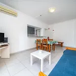 Squash Club Apartahotel 3*