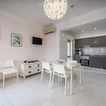 Squash Club Aparthotel 3*